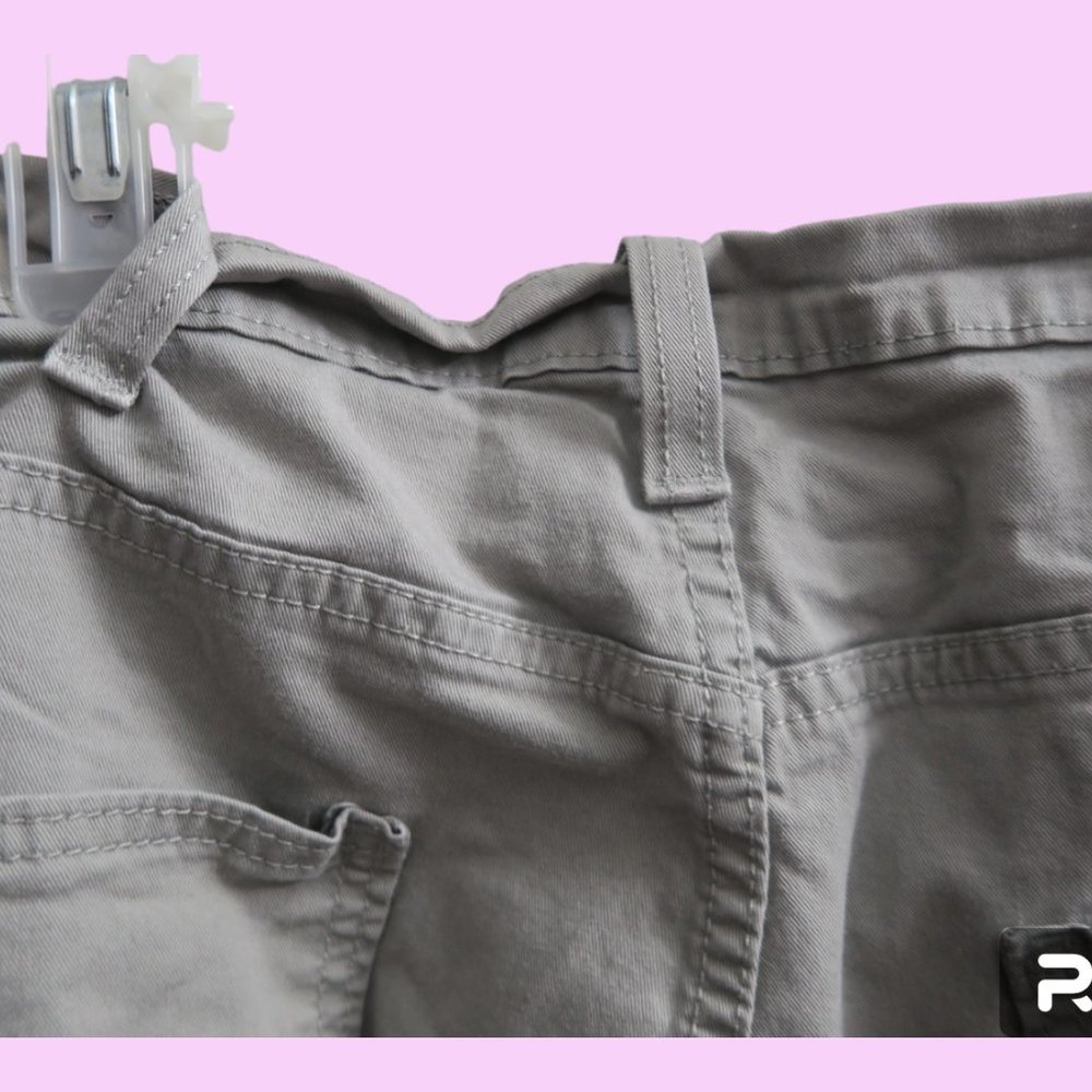 Levi's men's denim jean shorts in khaki size 38. - Picture 6 of 6